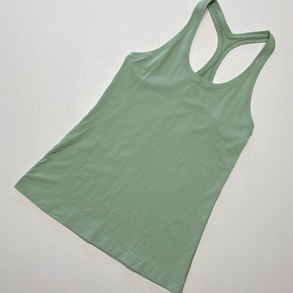 Lululemon Cool Racerback in Green Fern Size 8-10 EUC - Picture 4 of 9